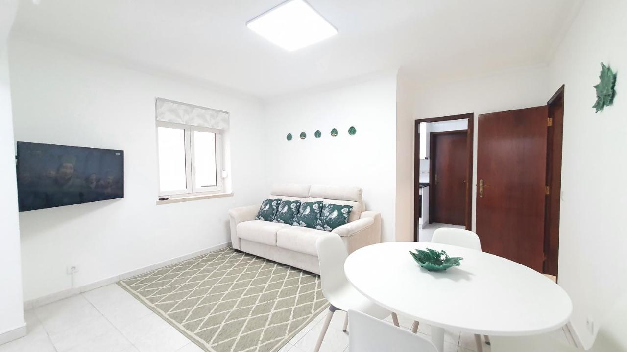 Caldas Da Rainha'S Green & White Εξωτερικό φωτογραφία