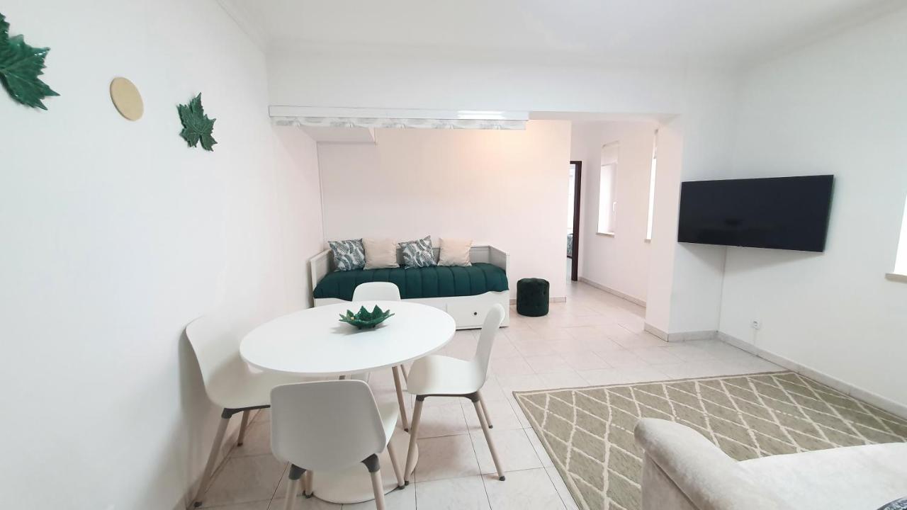 Caldas Da Rainha'S Green & White Εξωτερικό φωτογραφία